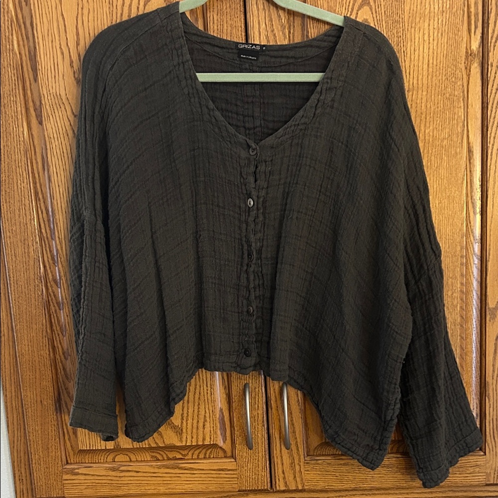 Grizas Black Button-Down Women's Top